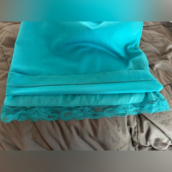 Trina Turk Blue Pleated Sheath Cocktail Dress Size 0 (26 inch waist) - Picture 8 of 8